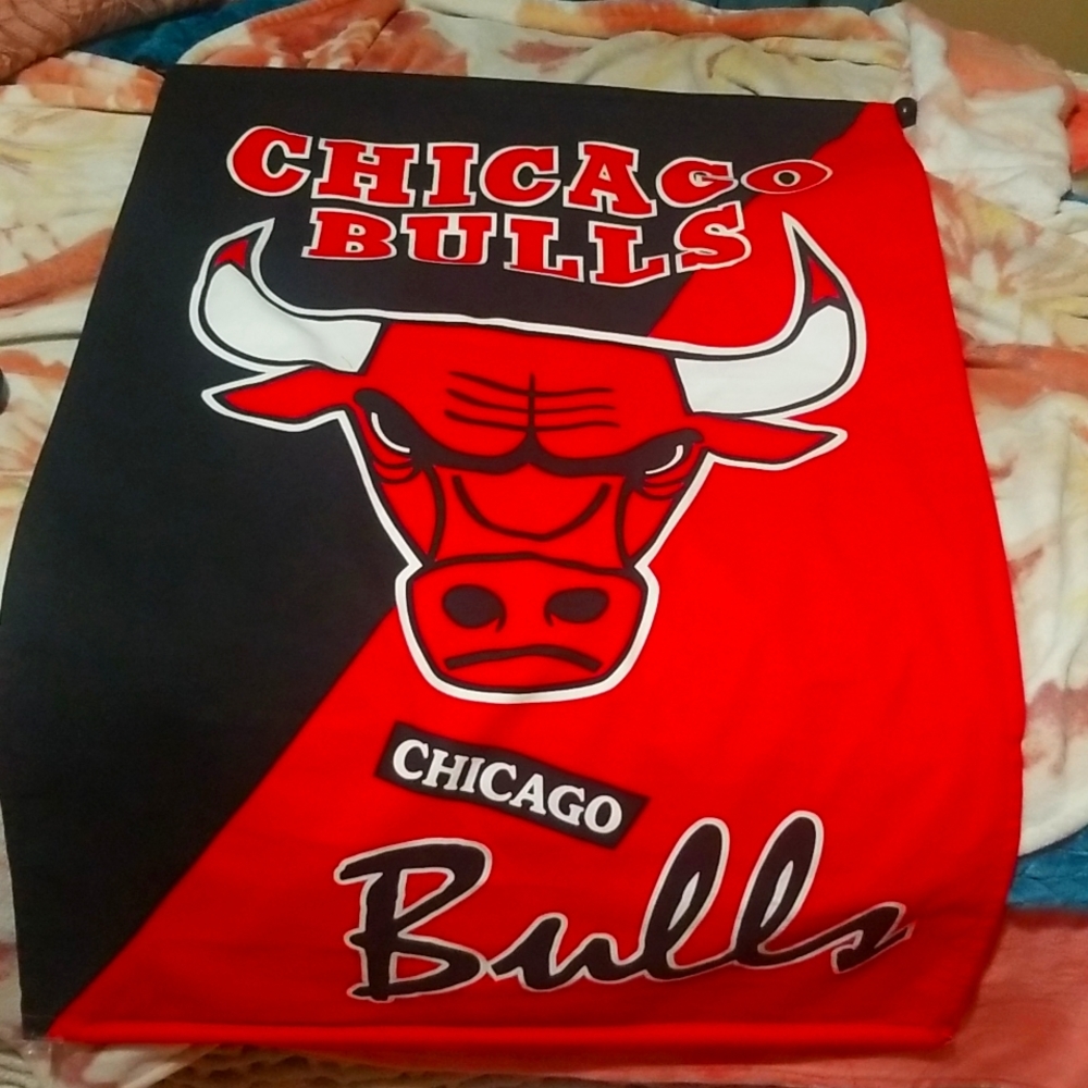 Chicago Bulls Canvas Banner/Wall hanging GREAT FOR MAN CAVE!